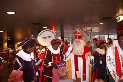 Sinterklaas, HuisPiet, HoofdPiet en de Pepernotenband